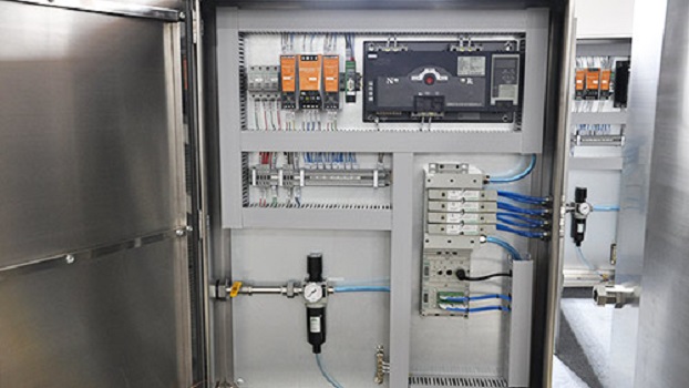 Valve island bus control box