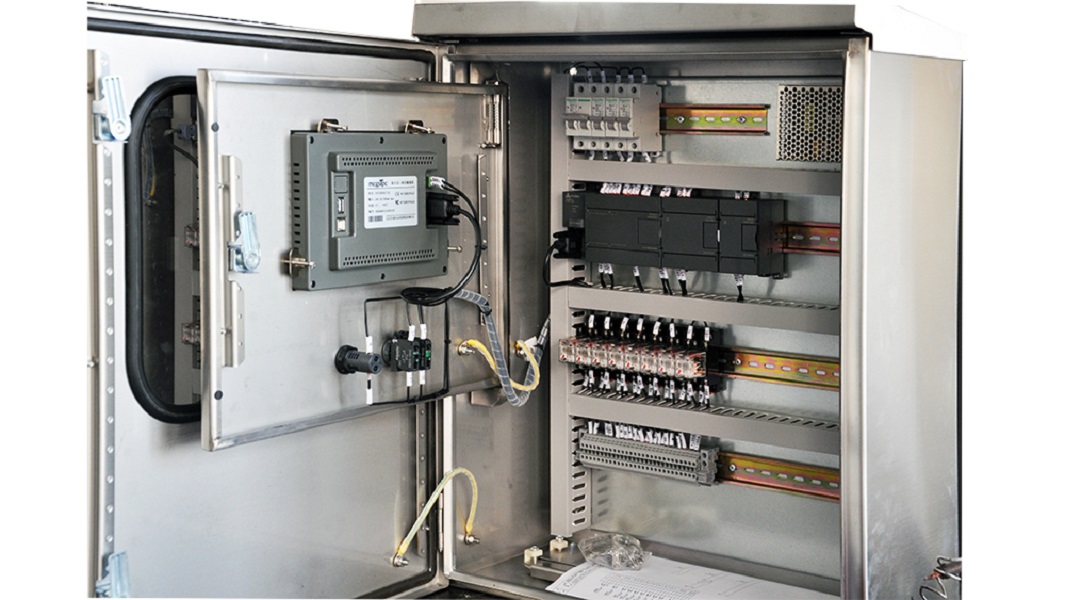 Acoustic wave cleaning system PLC automation control panel