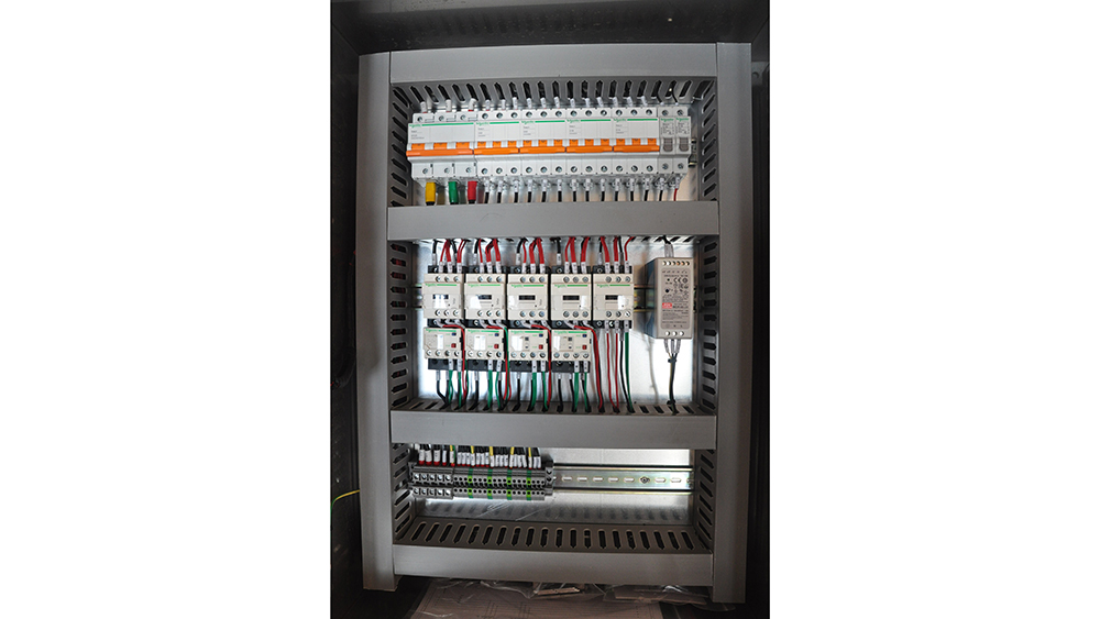 Electrical control panel (4)