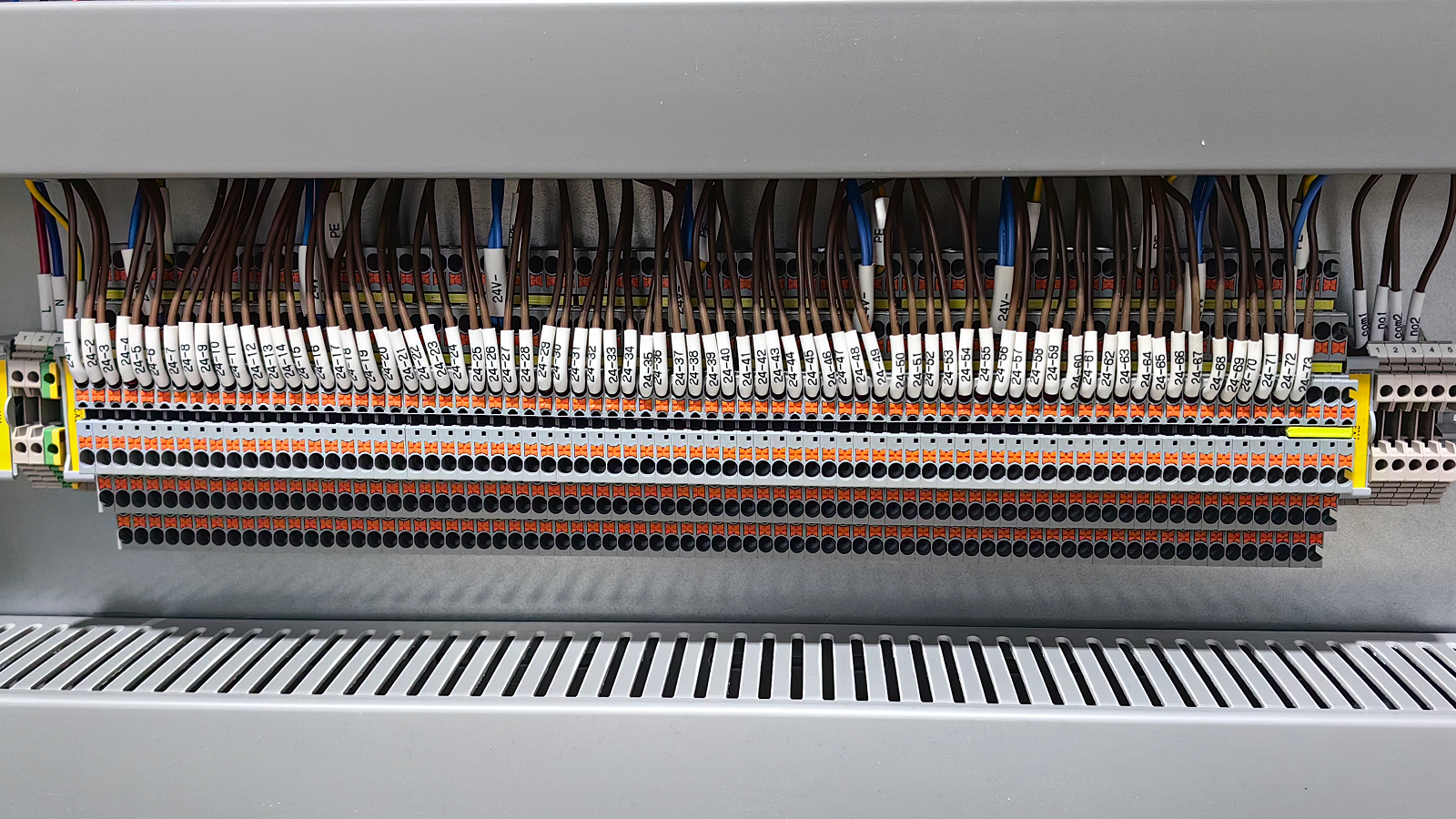 Terminal of pulse control cabinet